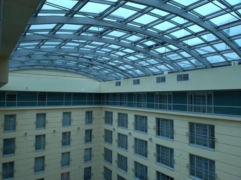 Hotel Wyndham wewnątrz